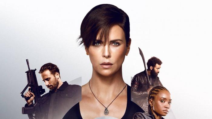 Charlize Theron em The Old Guard, vídeo mostrando a transformação da atriz 