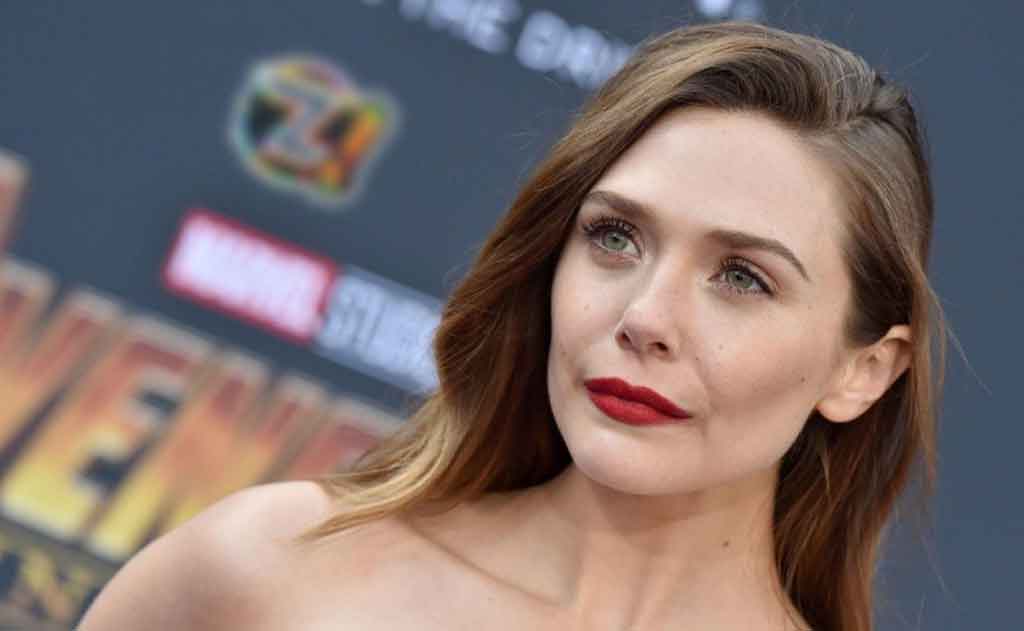 Elizabeth Olsen em evento da Marvel